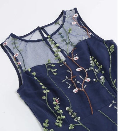 Rochie Cu Flori Anii 50 Neagra