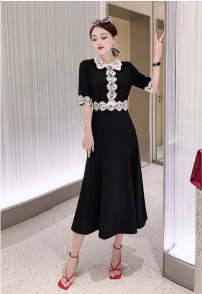 Rochie De Teacă Neagră De Epocă