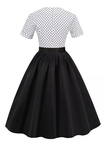 Rochie Alb-Negru De Epocă Anilor 60