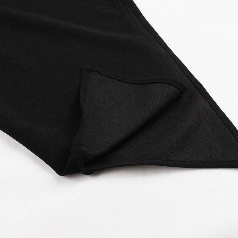 Rochie Neagră Din Anii 50 Cu Mâneci Plutitoare