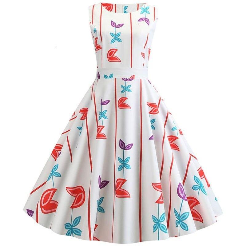 Rochie Simplă Din Anii 50