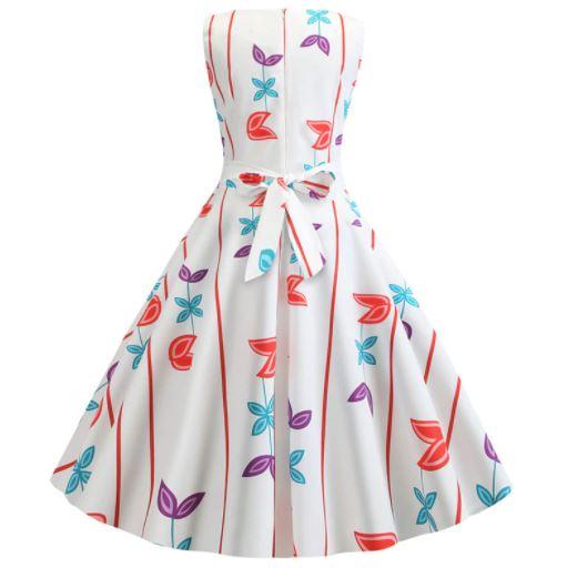 Rochie Simplă Din Anii 50