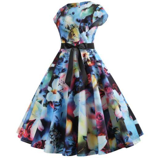 Rochie Evazată Cu Flori Pastelate De Epocă