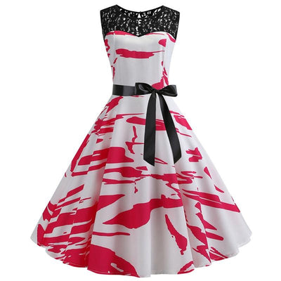 Rochie Trapeză Roșie Și Albă De Epocă