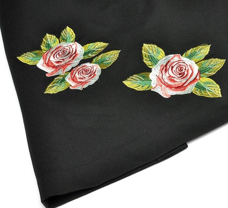 Rochie Vintage Anilor 40 Cu Trandafiri Mari