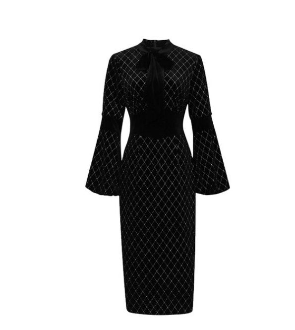 Rochie Vintage Din Catifea Neagra Anilor 40
