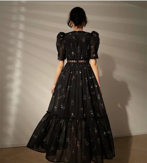 Rochie Neagră Vintage Cu Decolteu În V