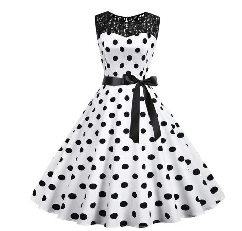 Rochie Albă Cu Buline Din Dantelă Vintage