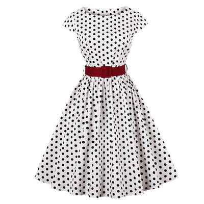 Rochie Vintage Cu Centură Albă De Mărimi Plus