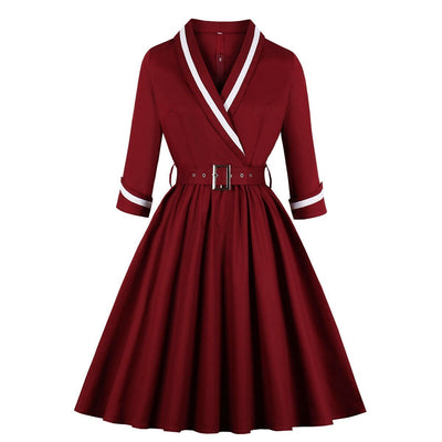 Rochie Roșie Cu Decolteu În V De Mărime Plus Vintage