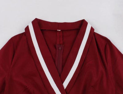 Rochie Roșie Cu Decolteu În V De Mărime Plus Vintage