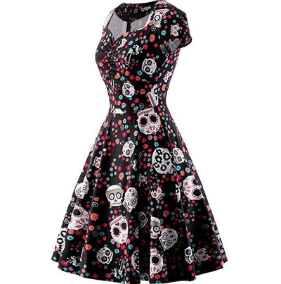 Rochie Neagră Cu Craniu De Mărime Plus Vintage