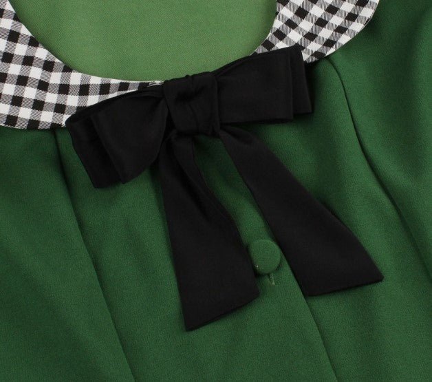 Jocul De Rochii De Epocă Al Doamnei