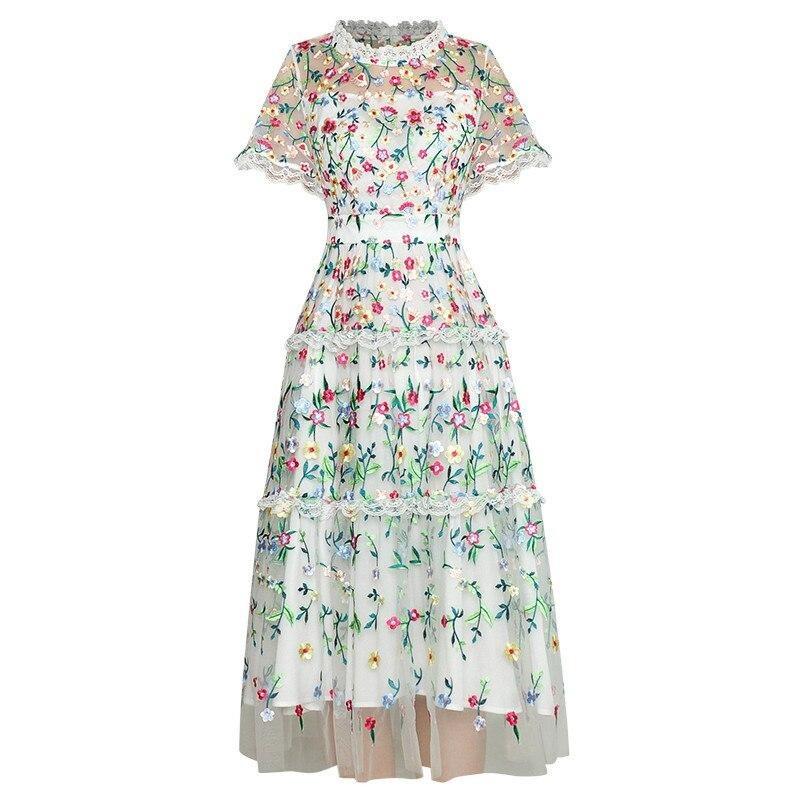 Rochie Albă De Epocă Modernă