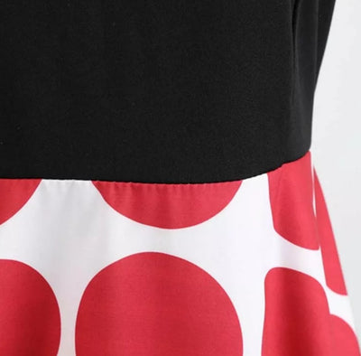 Rochie Rockabilly De Epocă Roșie Și Neagră