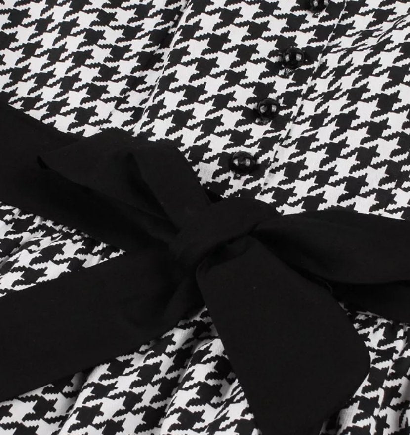 Rochie Alb-Negru De Epocă