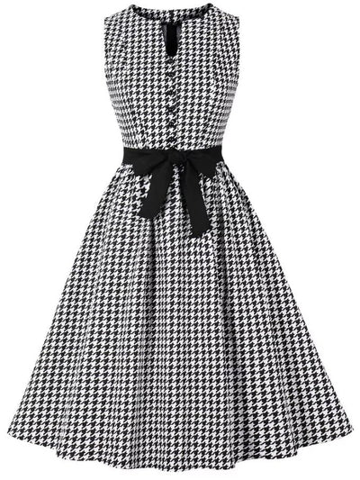 Rochie Alb-Negru De Epocă