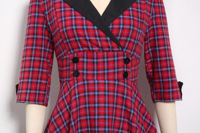 Rochie Roșie De Iarnă De Epocă