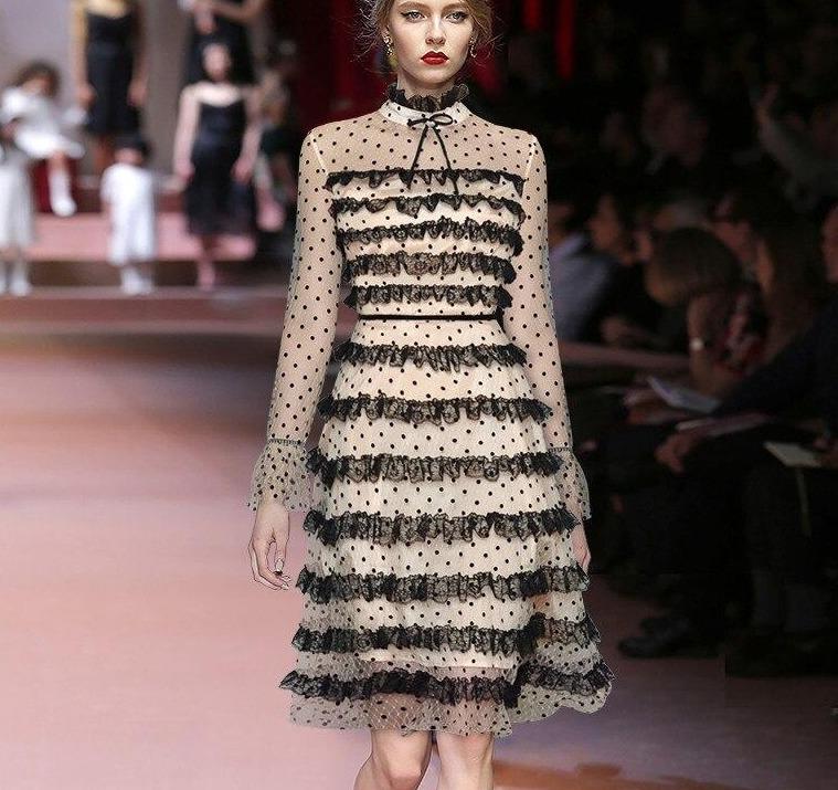 Rochie Vintage Anilor 40 Roz